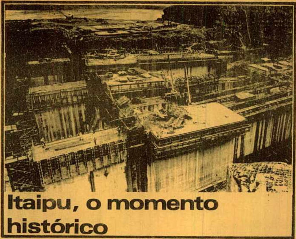 Explosão para formar a barragem de Itaipu 